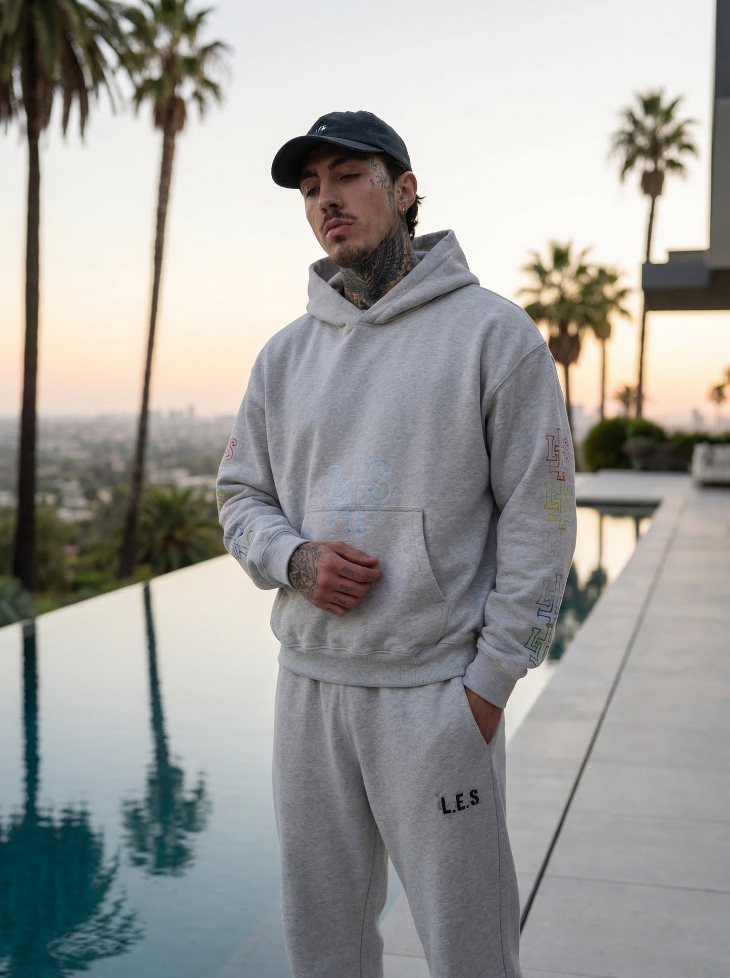LIGHT GREY OVERSIZED HOODIE
