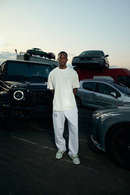 VINTAGE WHITE OVERSIZED TEE